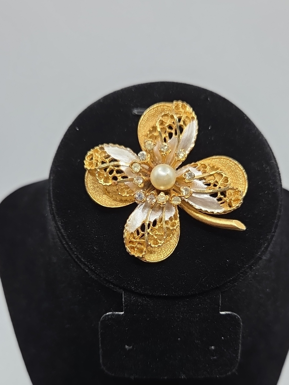 BSK Gold-Tone Four Leaf Clover Pearl & Crystal Brooch - Women Jewelry